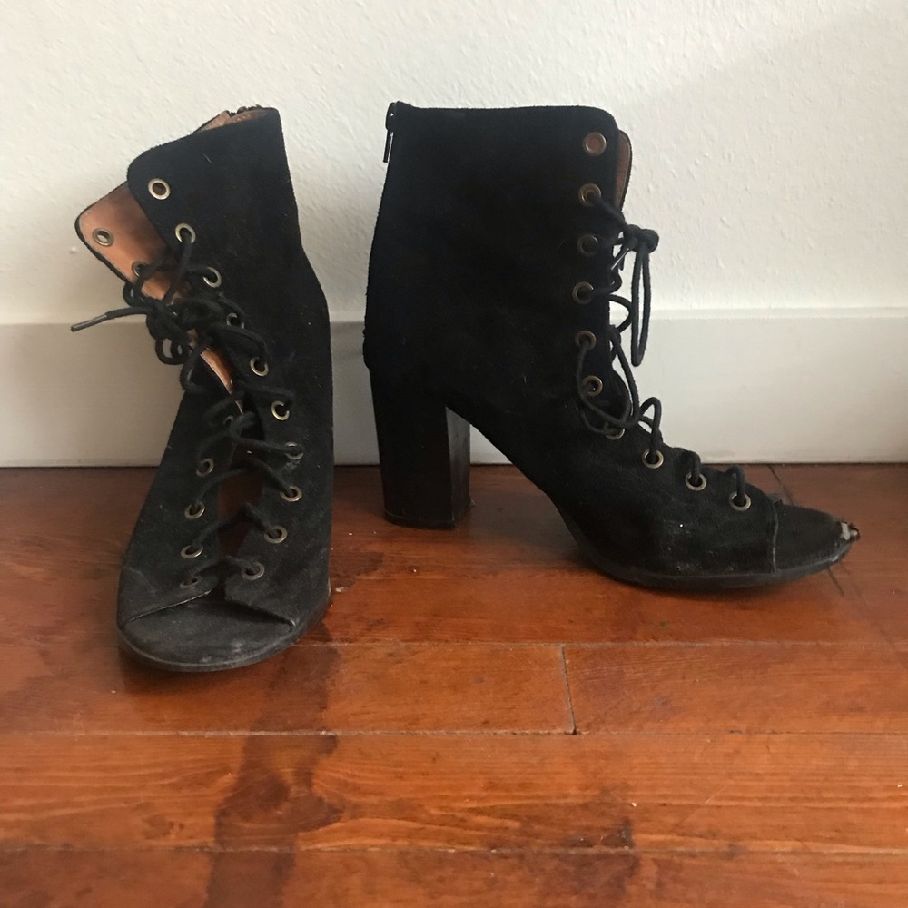 CHARLOTTE RUSSE LACE-UP HEELS